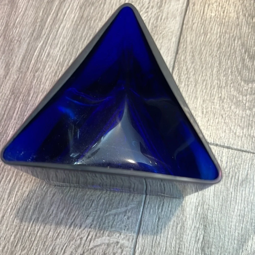 Gorgeous Designs China Cobalt Blue Vase 3.5